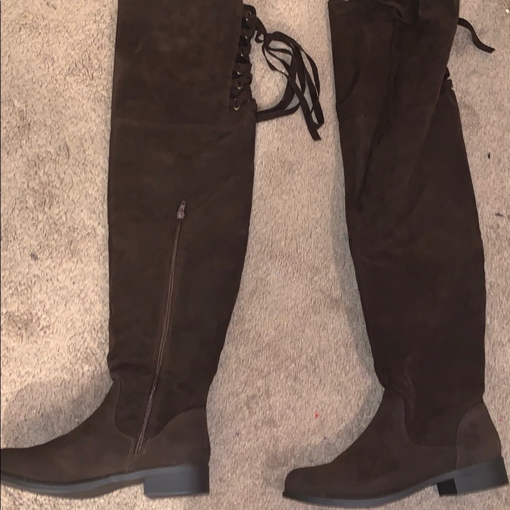 Knee high boots size 8 never worn